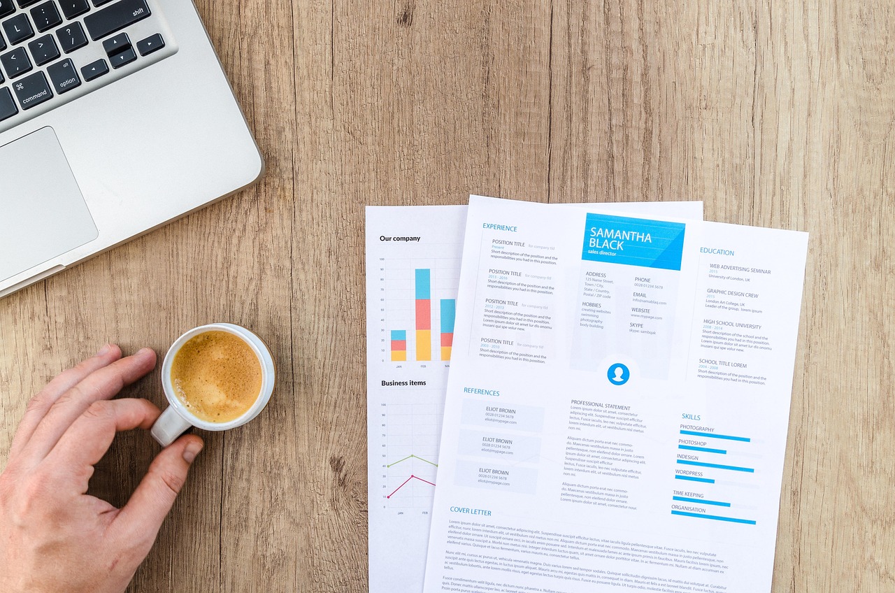 理工亭生活网｜实用生活技巧｜机器人数据指标与KPI：背景现状趋势使用建议与参考链接，用数据实例提升效率