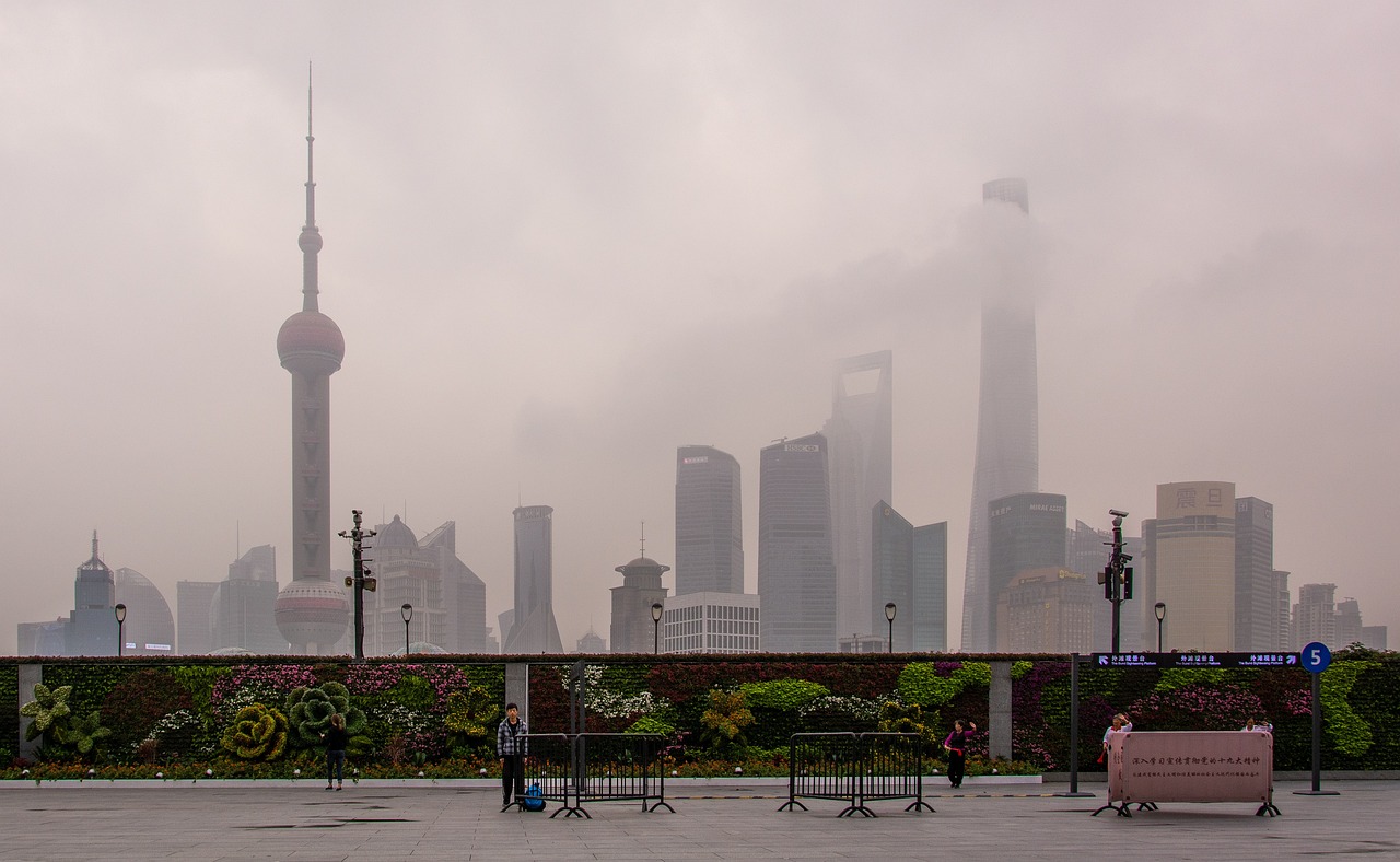 上海的雨为何这么大