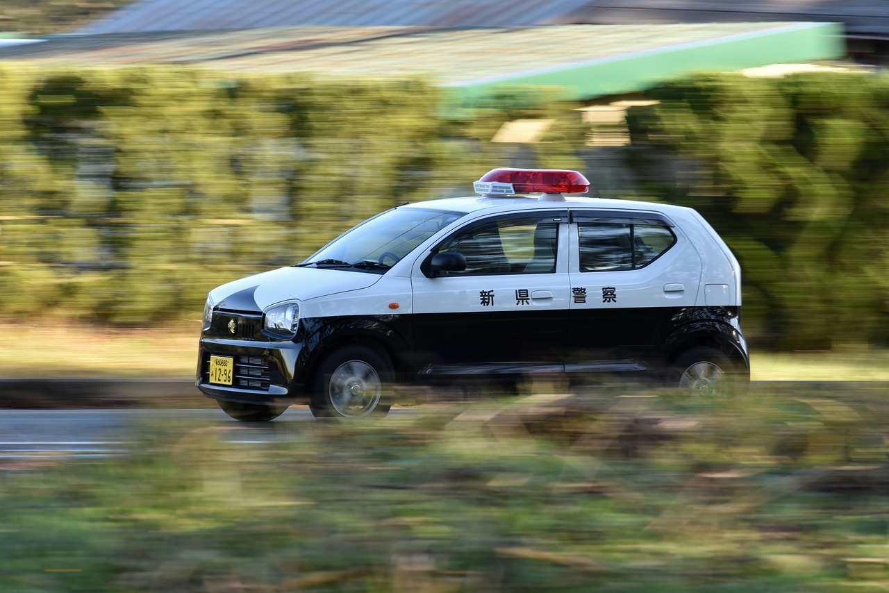 警方通报，车辆停正规车位被拖走