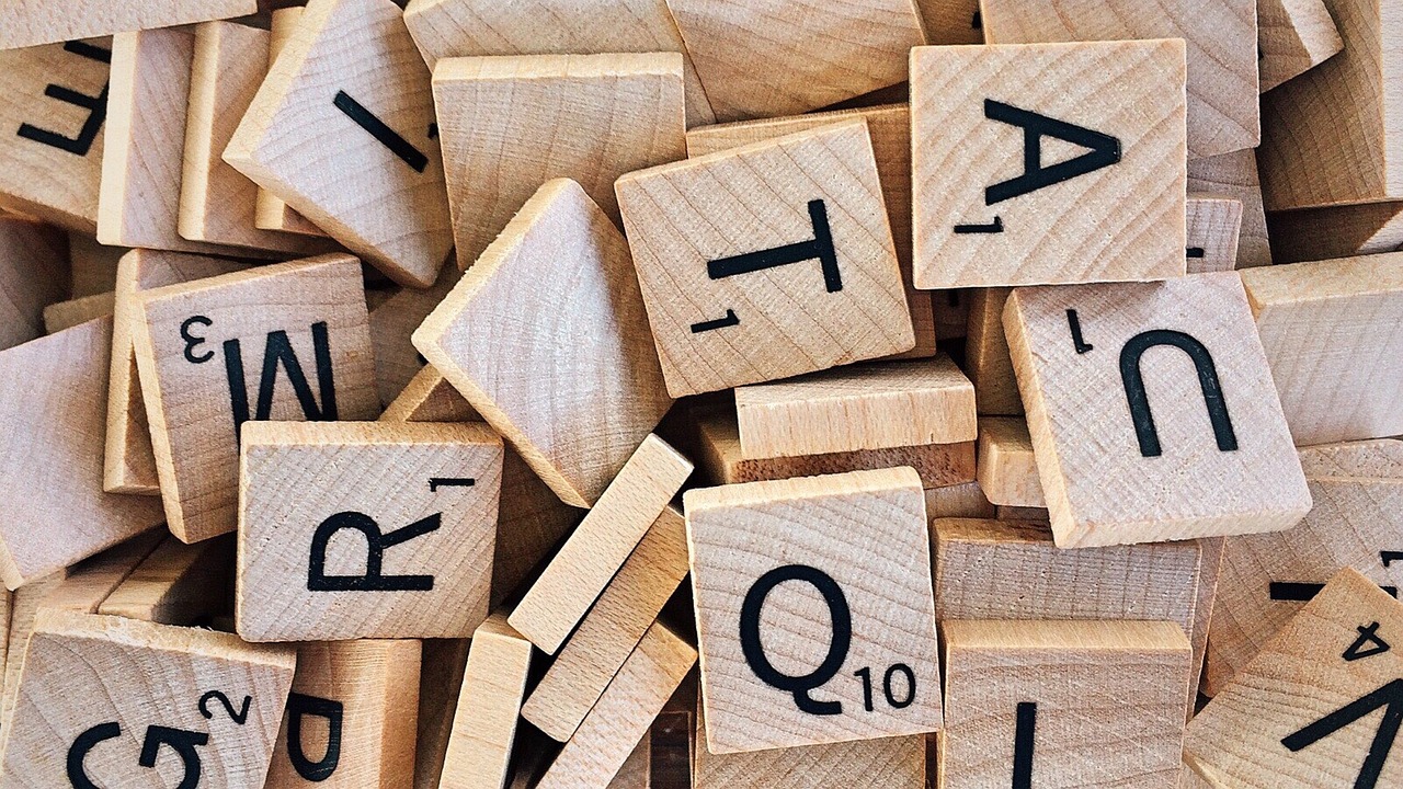 名片的标准尺寸及其设计要点