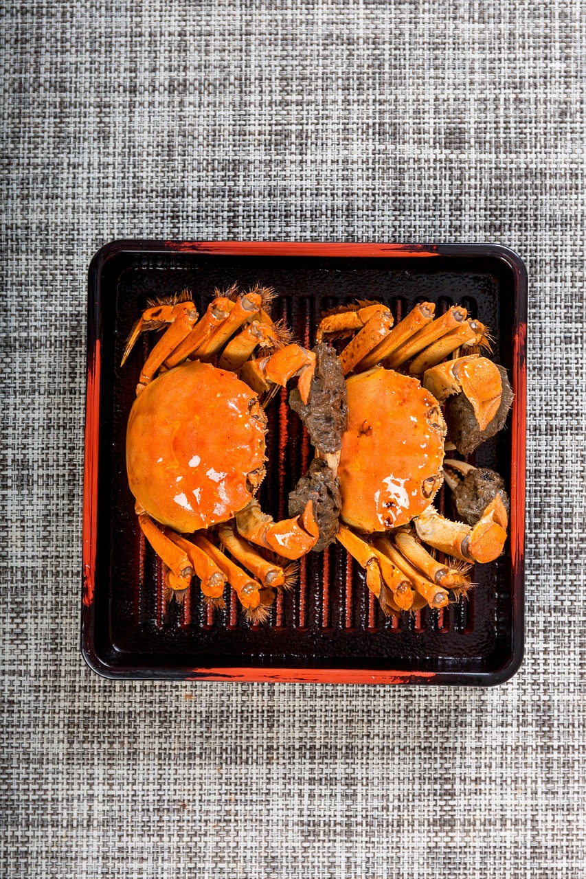 餐桌上的禁忌，为什么有些情况下不宜食用螃蟹